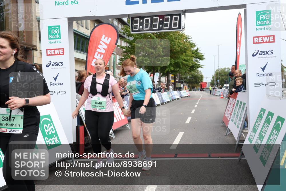 21.09.2025 - PSD Bank Halbmarathon Strokosch-Dieckow http://msf.ph/oto/8938691 21.09.2025 13:03:01 Ziel 1048, 1559, 3867 meine-sportfotos.de