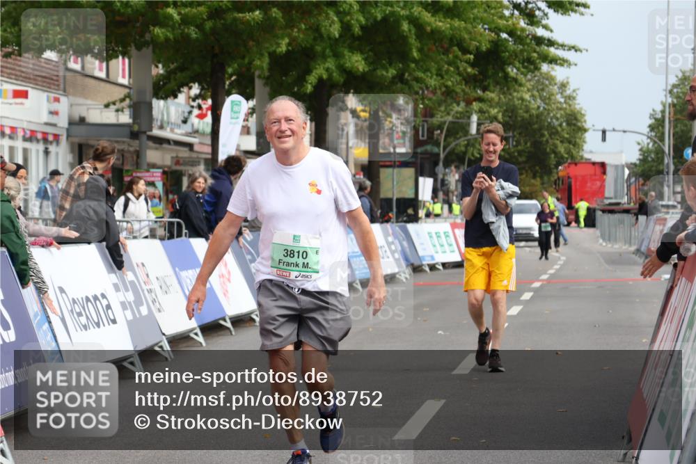 21.09.2025 - PSD Bank Halbmarathon Strokosch-Dieckow http://msf.ph/oto/8938752 21.09.2025 13:07:07 Ziel 3810, 3991 meine-sportfotos.de