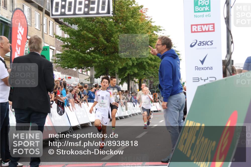 21.09.2025 - PSD Bank Halbmarathon Strokosch-Dieckow http://msf.ph/oto/8938818 21.09.2025 10:26:02 Ziel 112, 115, 118, 162, 232, 248, 302, 349, 444 meine-sportfotos.de