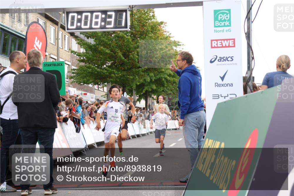 21.09.2025 - PSD Bank Halbmarathon Strokosch-Dieckow http://msf.ph/oto/8938819 21.09.2025 10:26:02 Ziel 112, 115, 118, 162, 232, 248, 302, 349, 444 meine-sportfotos.de