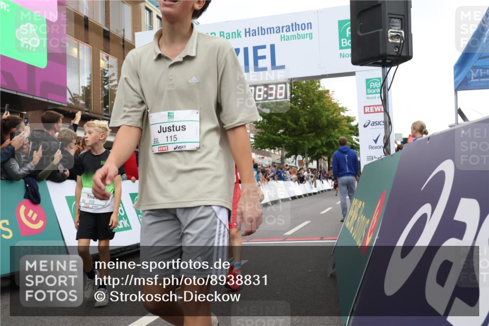 21.09.2025 - PSD Bank Halbmarathon Strokosch-Dieckow http://msf.ph/oto/8938831 21.09.2025 10:26:10 Ziel 106, 112, 115, 162, 302, 421, 444, 450 meine-sportfotos.de