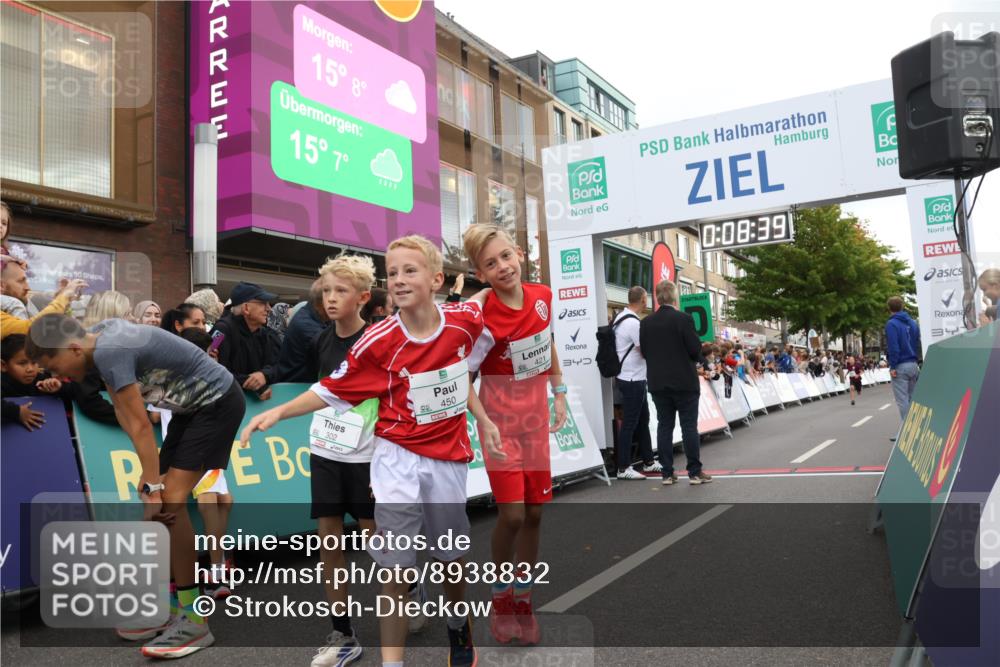 21.09.2025 - PSD Bank Halbmarathon Strokosch-Dieckow http://msf.ph/oto/8938832 21.09.2025 10:26:11 Ziel 106, 112, 115, 162, 302, 421, 450 meine-sportfotos.de