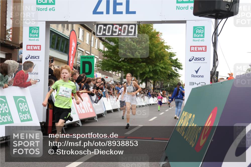 21.09.2025 - PSD Bank Halbmarathon Strokosch-Dieckow http://msf.ph/oto/8938853 21.09.2025 10:26:41 Ziel 111, 347, 348 meine-sportfotos.de