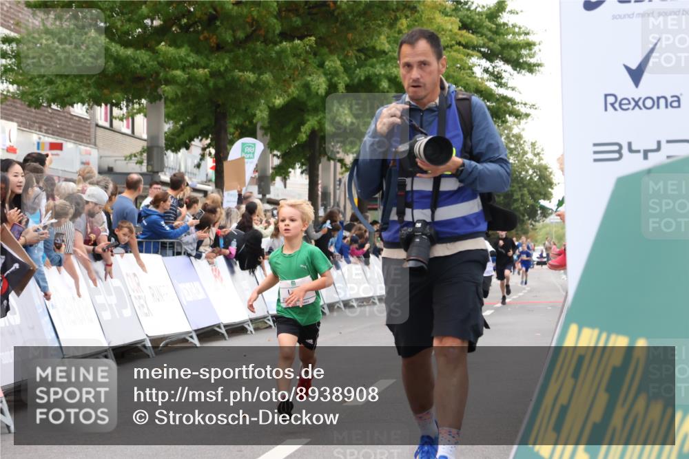 21.09.2025 - PSD Bank Halbmarathon Strokosch-Dieckow http://msf.ph/oto/8938908 21.09.2025 10:27:29 Ziel 128, 239, 242, 247, 292, 298, 329, 330, 398 meine-sportfotos.de
