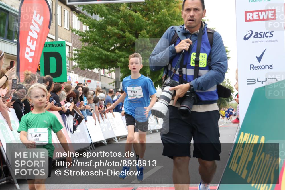 21.09.2025 - PSD Bank Halbmarathon Strokosch-Dieckow http://msf.ph/oto/8938913 21.09.2025 10:27:32 Ziel 101, 128, 242, 247, 292, 298, 398 meine-sportfotos.de