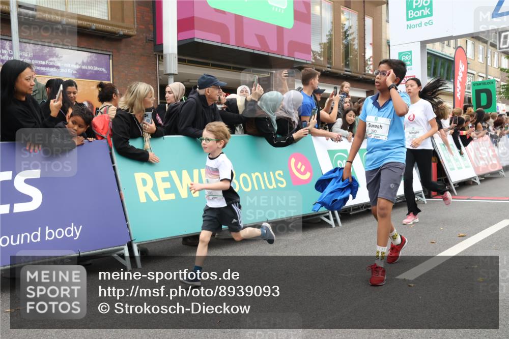 21.09.2025 - PSD Bank Halbmarathon Strokosch-Dieckow http://msf.ph/oto/8939093 21.09.2025 10:29:25 Ziel 261, 327, 345, 390, 395, 416, 434, 455 meine-sportfotos.de