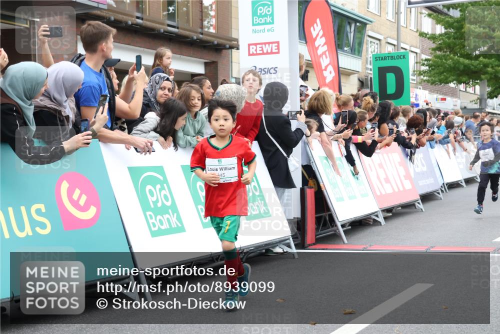 21.09.2025 - PSD Bank Halbmarathon Strokosch-Dieckow http://msf.ph/oto/8939099 21.09.2025 10:29:28 Ziel 233, 250, 261, 345, 381, 390, 395, 434, 455 meine-sportfotos.de