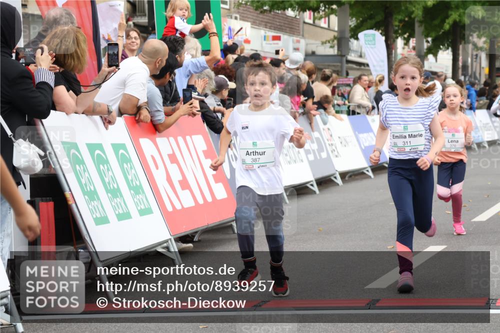 21.09.2025 - PSD Bank Halbmarathon Strokosch-Dieckow http://msf.ph/oto/8939257 21.09.2025 10:31:28 Ziel 139, 148, 311, 376, 387 meine-sportfotos.de