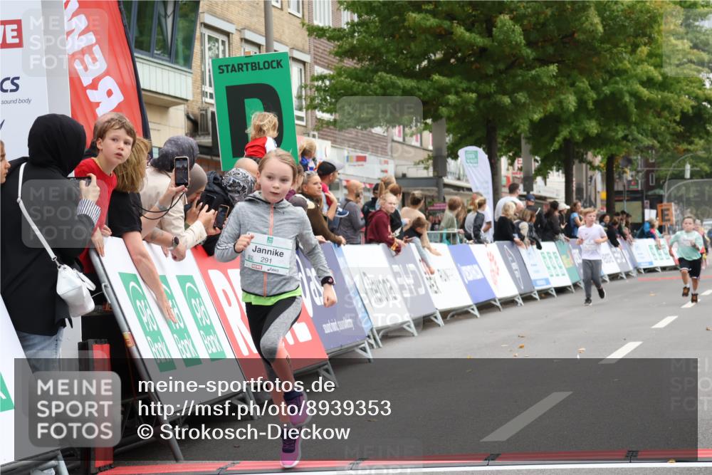21.09.2025 - PSD Bank Halbmarathon Strokosch-Dieckow http://msf.ph/oto/8939353 21.09.2025 10:33:03 Ziel 156, 291, 394 meine-sportfotos.de