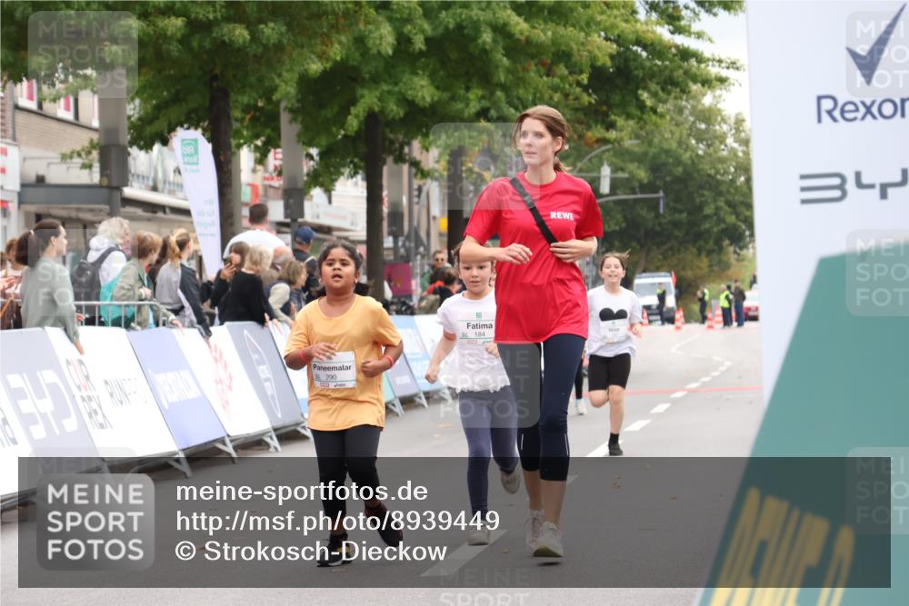21.09.2025 - PSD Bank Halbmarathon Strokosch-Dieckow http://msf.ph/oto/8939449 21.09.2025 10:36:06 Ziel 184, 284, 290 meine-sportfotos.de