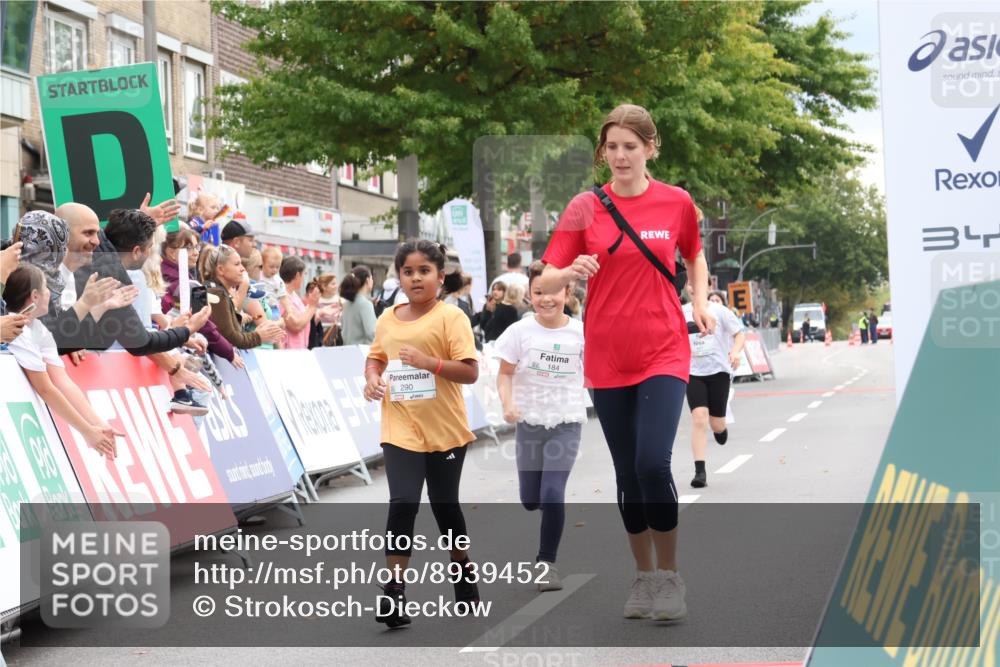 21.09.2025 - PSD Bank Halbmarathon Strokosch-Dieckow http://msf.ph/oto/8939452 21.09.2025 10:36:08 Ziel 184, 187, 284, 290 meine-sportfotos.de