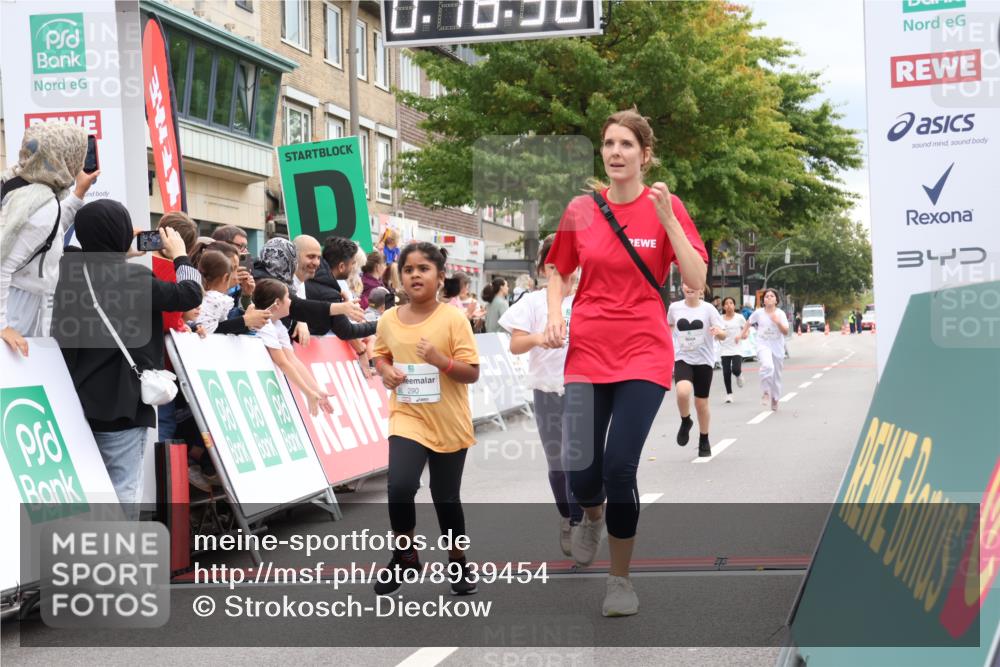 21.09.2025 - PSD Bank Halbmarathon Strokosch-Dieckow http://msf.ph/oto/8939454 21.09.2025 10:36:10 Ziel 184, 187, 290 meine-sportfotos.de