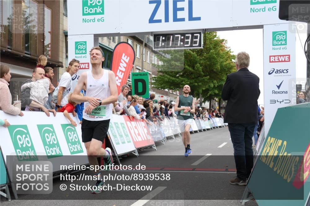 21.09.2025 - PSD Bank Halbmarathon Strokosch-Dieckow http://msf.ph/oto/8939538 21.09.2025 11:16:56 Ziel 1306, 1843 meine-sportfotos.de