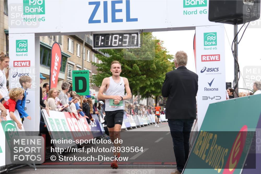 21.09.2025 - PSD Bank Halbmarathon Strokosch-Dieckow http://msf.ph/oto/8939564 21.09.2025 11:18:01 Ziel 1803, 4018 meine-sportfotos.de