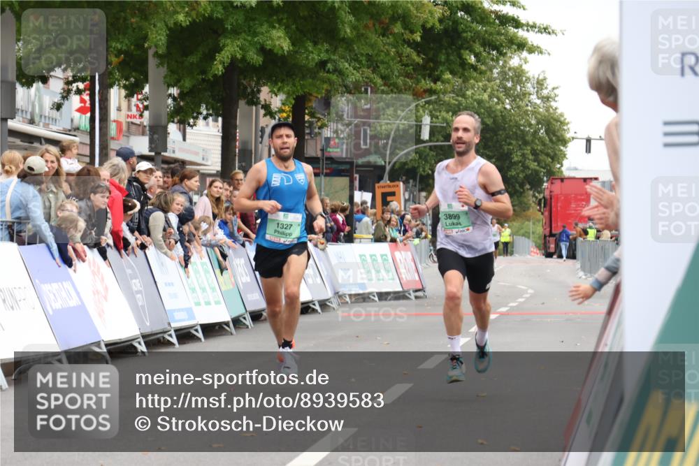 21.09.2025 - PSD Bank Halbmarathon Strokosch-Dieckow http://msf.ph/oto/8939583 21.09.2025 11:18:40 Ziel 1327, 1828, 3899 meine-sportfotos.de