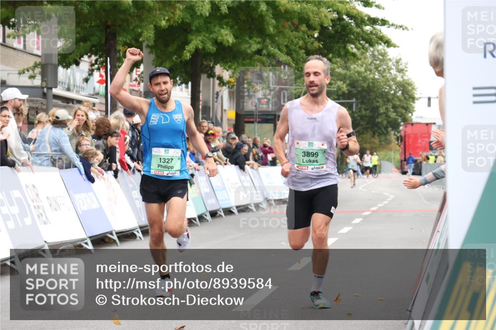21.09.2025 - PSD Bank Halbmarathon Strokosch-Dieckow http://msf.ph/oto/8939584 21.09.2025 11:18:41 Ziel 1327, 1828, 3899 meine-sportfotos.de