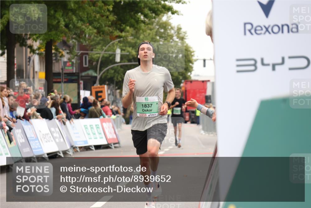 21.09.2025 - PSD Bank Halbmarathon Strokosch-Dieckow http://msf.ph/oto/8939652 21.09.2025 11:20:57 Ziel 1440, 1837 meine-sportfotos.de