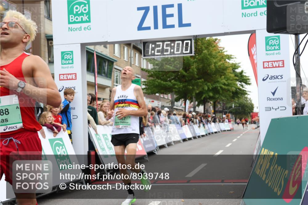 21.09.2025 - PSD Bank Halbmarathon Strokosch-Dieckow http://msf.ph/oto/8939748 21.09.2025 11:24:24 Ziel 1088, 1667, 1847 meine-sportfotos.de