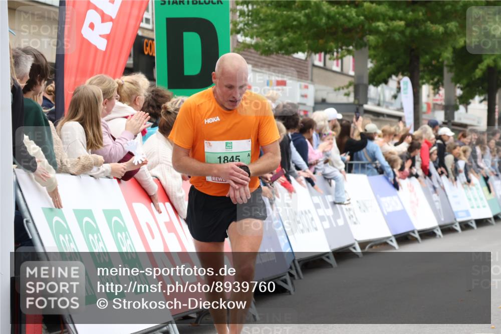 21.09.2025 - PSD Bank Halbmarathon Strokosch-Dieckow http://msf.ph/oto/8939760 21.09.2025 11:24:39 Ziel 1845, 3914 meine-sportfotos.de