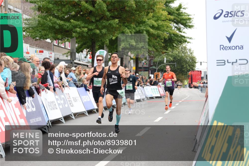 21.09.2025 - PSD Bank Halbmarathon Strokosch-Dieckow http://msf.ph/oto/8939801 21.09.2025 11:25:33 Ziel 1608, 1627, 1857, 1871 meine-sportfotos.de