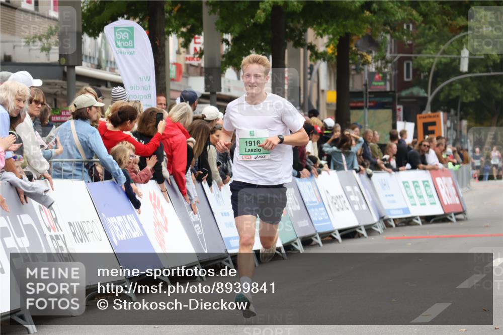 21.09.2025 - PSD Bank Halbmarathon Strokosch-Dieckow http://msf.ph/oto/8939841 21.09.2025 11:26:26 Ziel 1916, 4066 meine-sportfotos.de