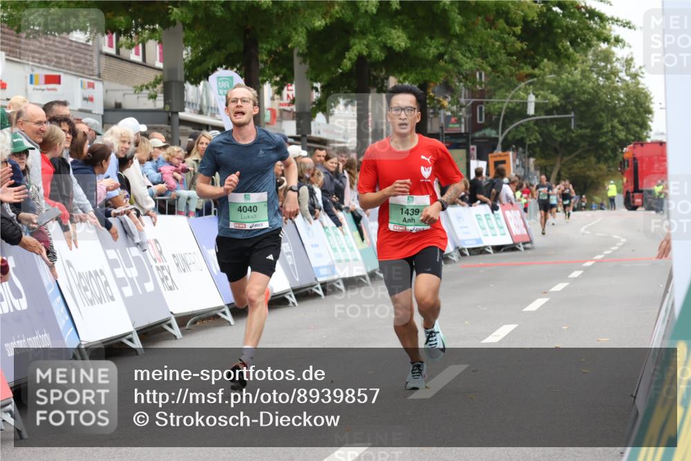 21.09.2025 - PSD Bank Halbmarathon Strokosch-Dieckow http://msf.ph/oto/8939857 21.09.2025 11:26:59 Ziel 1439, 1793, 4040 meine-sportfotos.de