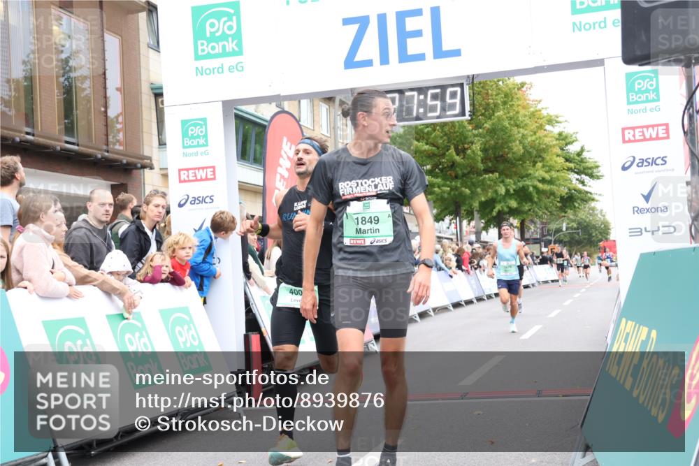 21.09.2025 - PSD Bank Halbmarathon Strokosch-Dieckow http://msf.ph/oto/8939876 21.09.2025 11:27:23 Ziel 1236, 1598, 1849, 1879, 4005 meine-sportfotos.de