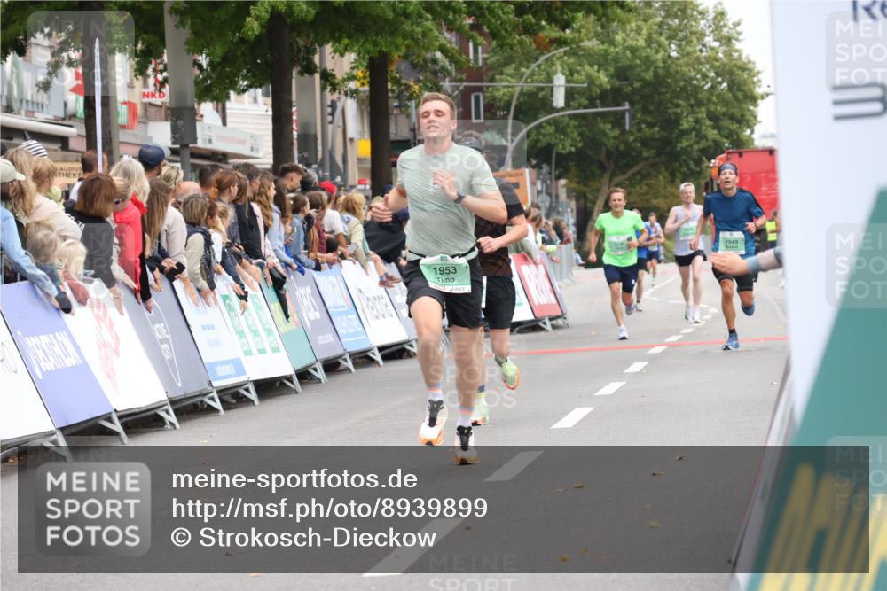 21.09.2025 - PSD Bank Halbmarathon Strokosch-Dieckow http://msf.ph/oto/8939899 21.09.2025 11:27:34 Ziel 1781, 1782, 1831, 1953, 4019 meine-sportfotos.de