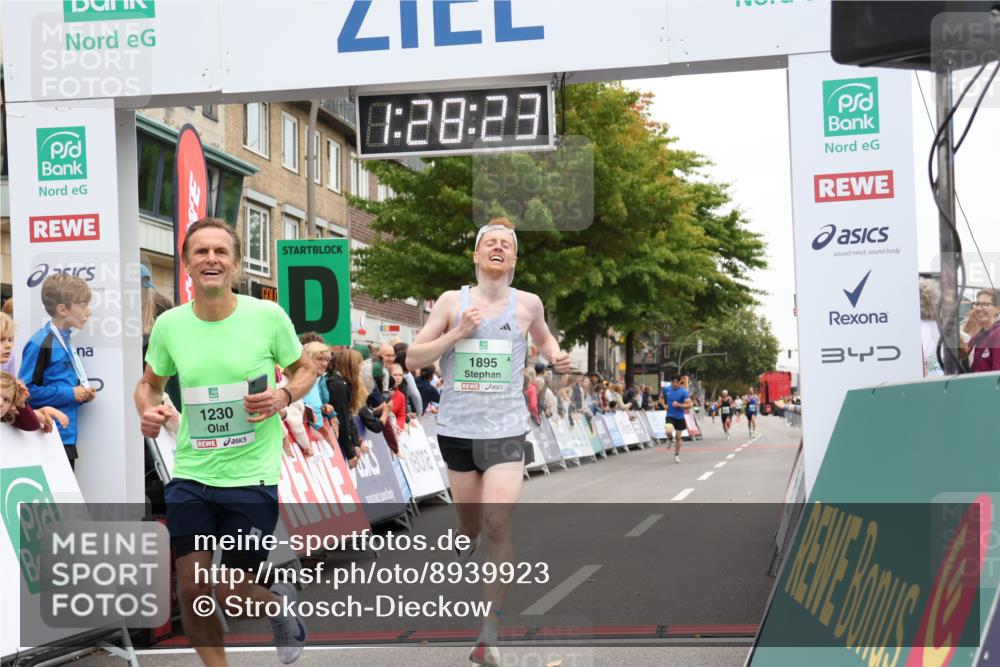 21.09.2025 - PSD Bank Halbmarathon Strokosch-Dieckow http://msf.ph/oto/8939923 21.09.2025 11:27:46 Ziel 1230, 1874, 1895, 1949 meine-sportfotos.de
