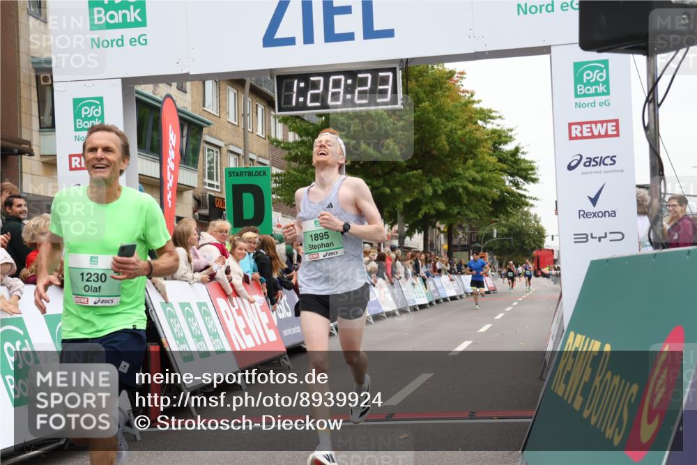21.09.2025 - PSD Bank Halbmarathon Strokosch-Dieckow http://msf.ph/oto/8939924 21.09.2025 11:27:46 Ziel 1230, 1874, 1895, 1949 meine-sportfotos.de