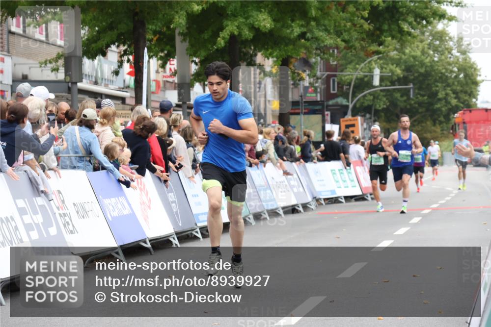 21.09.2025 - PSD Bank Halbmarathon Strokosch-Dieckow http://msf.ph/oto/8939927 21.09.2025 11:27:51 Ziel 1230, 1895 meine-sportfotos.de