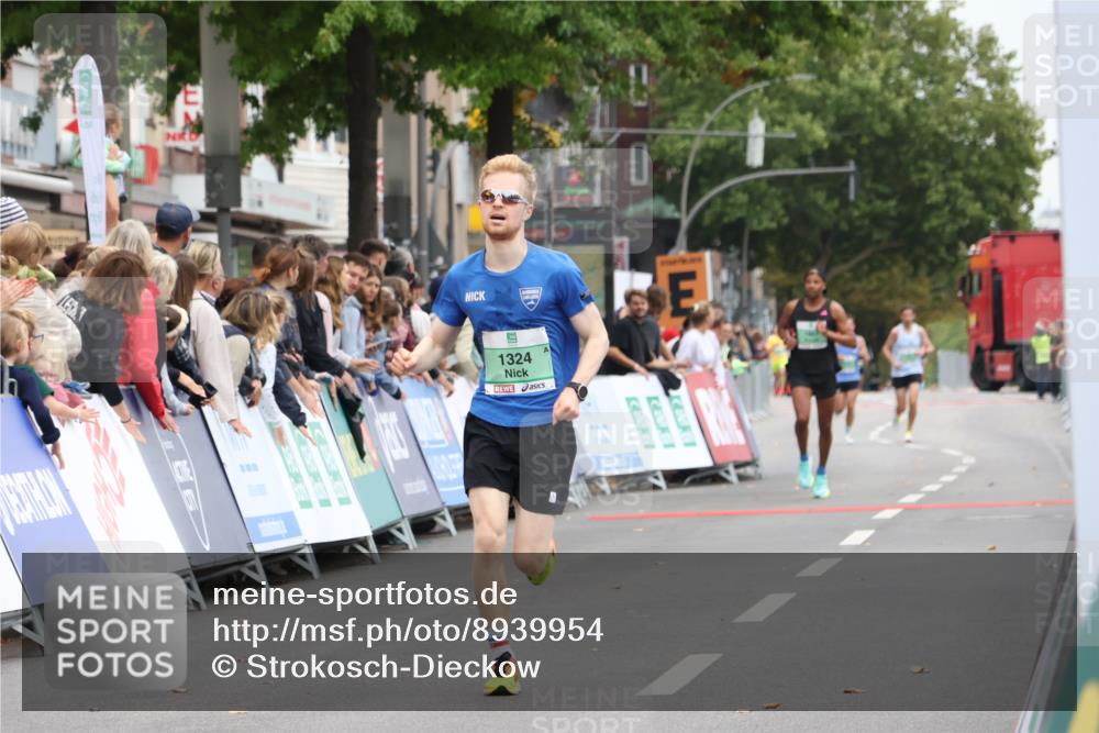 21.09.2025 - PSD Bank Halbmarathon Strokosch-Dieckow http://msf.ph/oto/8939954 21.09.2025 11:28:18 Ziel 1324, 1872 meine-sportfotos.de