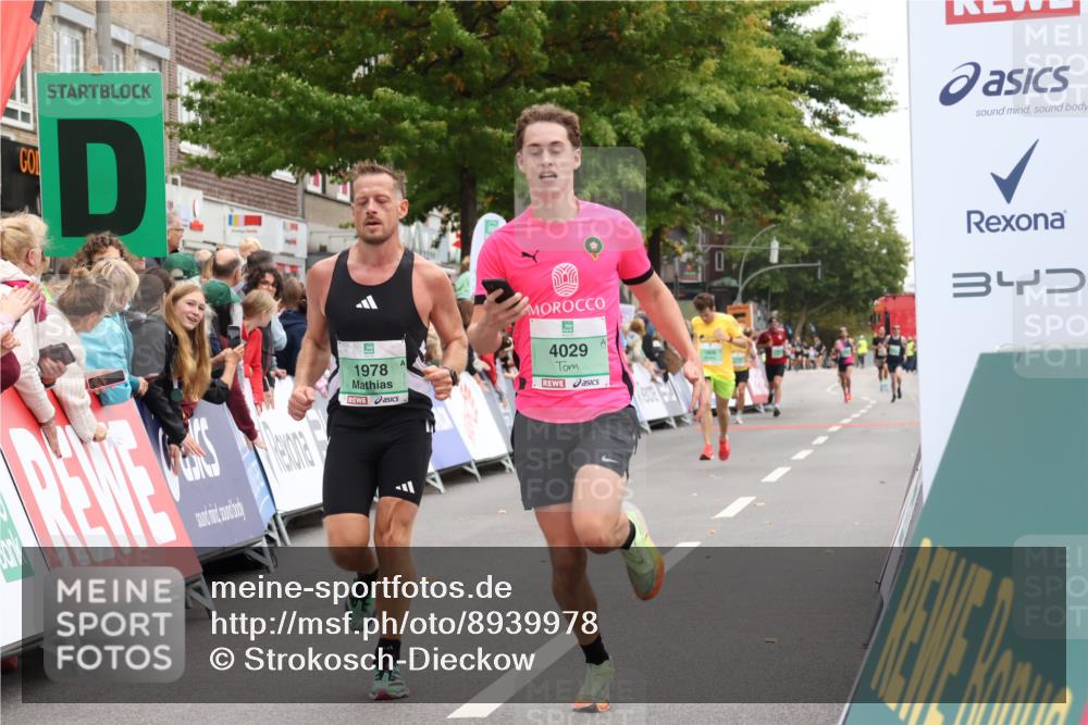 21.09.2025 - PSD Bank Halbmarathon Strokosch-Dieckow http://msf.ph/oto/8939978 21.09.2025 11:28:48 Ziel 1456, 1875, 1937, 1978, 4029 meine-sportfotos.de