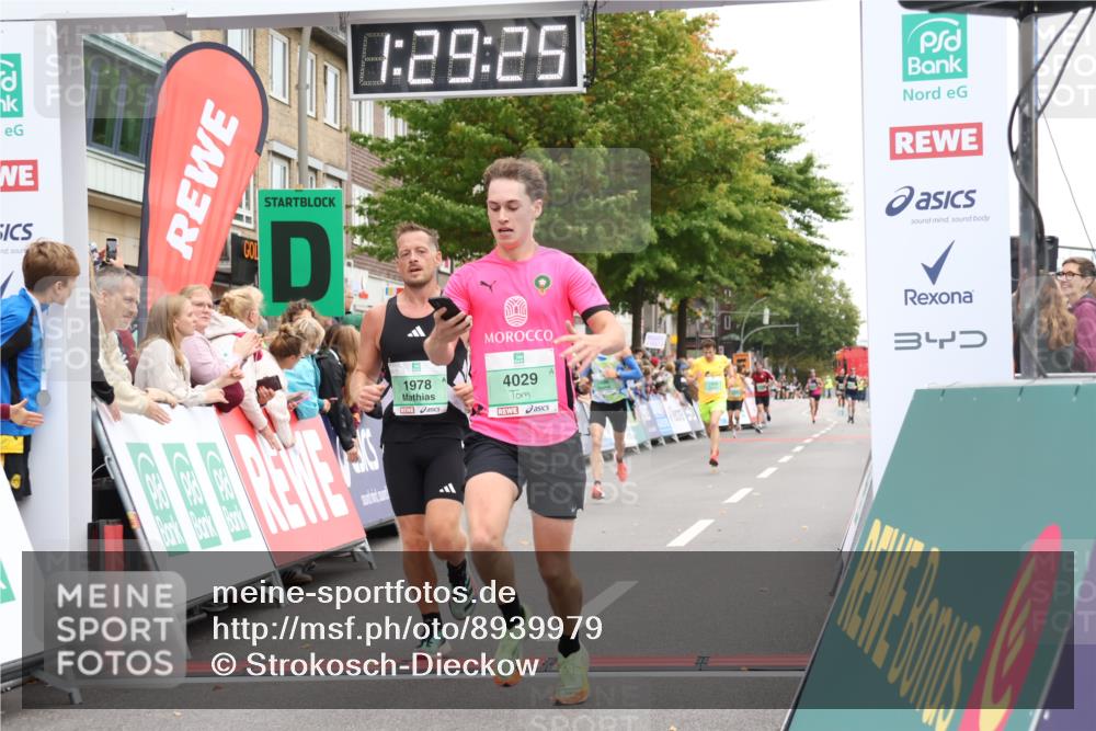 21.09.2025 - PSD Bank Halbmarathon Strokosch-Dieckow http://msf.ph/oto/8939979 21.09.2025 11:28:48 Ziel 1456, 1875, 1937, 1978, 4029 meine-sportfotos.de