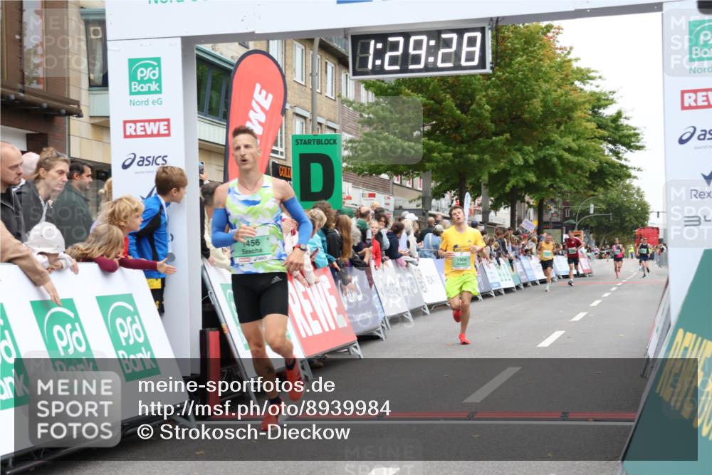 21.09.2025 - PSD Bank Halbmarathon Strokosch-Dieckow http://msf.ph/oto/8939984 21.09.2025 11:28:51 Ziel 1456, 1909, 1978, 4029 meine-sportfotos.de