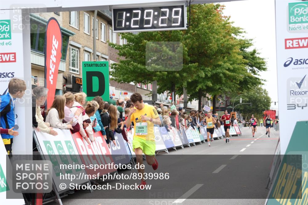 21.09.2025 - PSD Bank Halbmarathon Strokosch-Dieckow http://msf.ph/oto/8939986 21.09.2025 11:28:52 Ziel 1456, 1909, 1978, 4029 meine-sportfotos.de