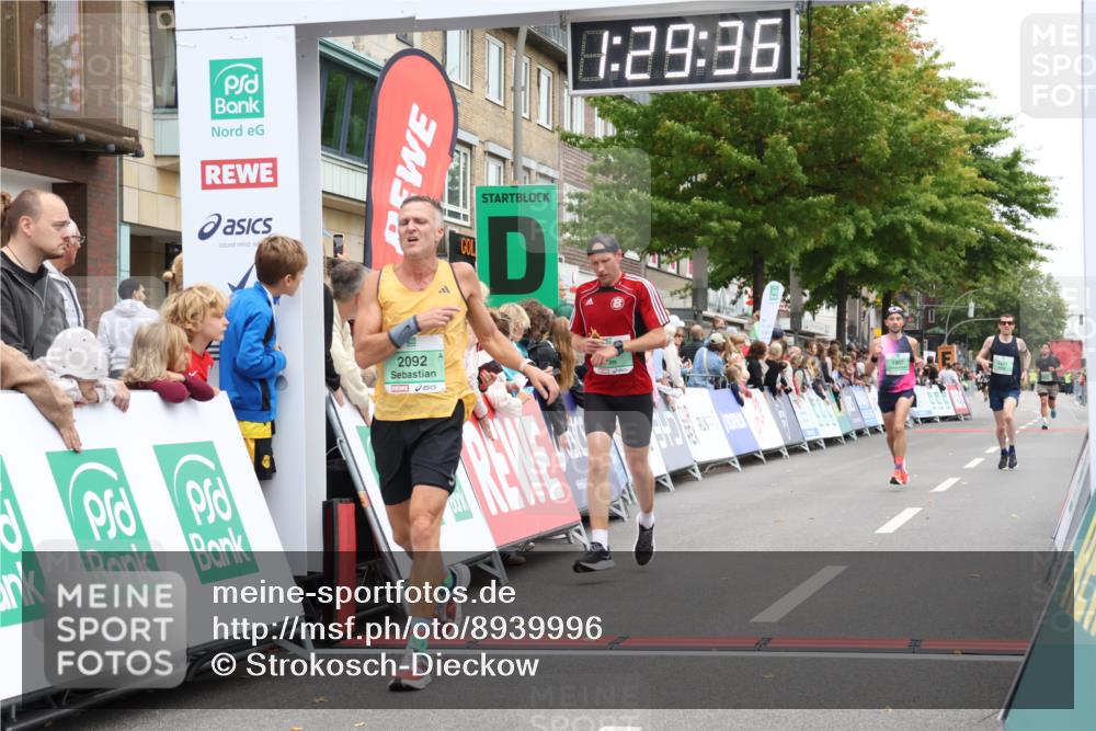 21.09.2025 - PSD Bank Halbmarathon Strokosch-Dieckow http://msf.ph/oto/8939996 21.09.2025 11:28:59 Ziel 1427, 1456, 1889, 1907, 1909, 2092 meine-sportfotos.de