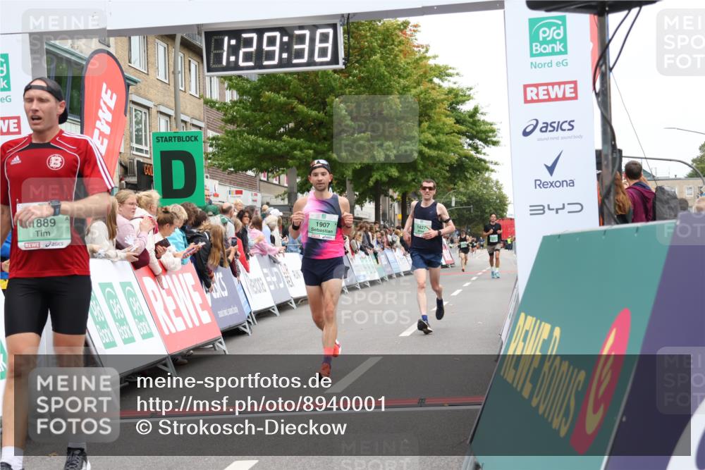 21.09.2025 - PSD Bank Halbmarathon Strokosch-Dieckow http://msf.ph/oto/8940001 21.09.2025 11:29:02 Ziel 1427, 1889, 1907, 2092 meine-sportfotos.de