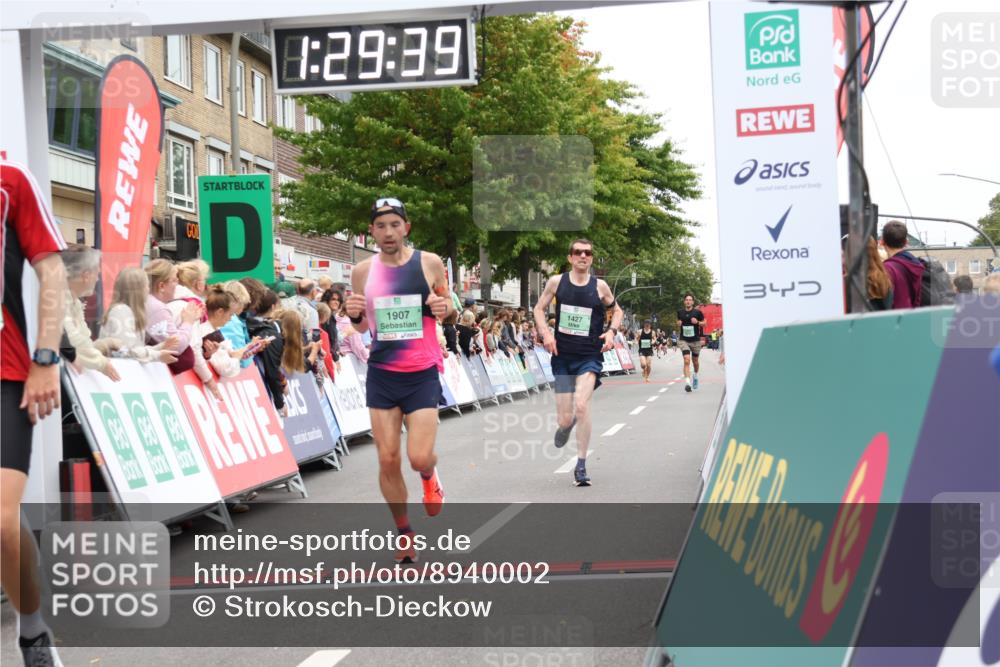 21.09.2025 - PSD Bank Halbmarathon Strokosch-Dieckow http://msf.ph/oto/8940002 21.09.2025 11:29:02 Ziel 1427, 1889, 1907, 2092 meine-sportfotos.de