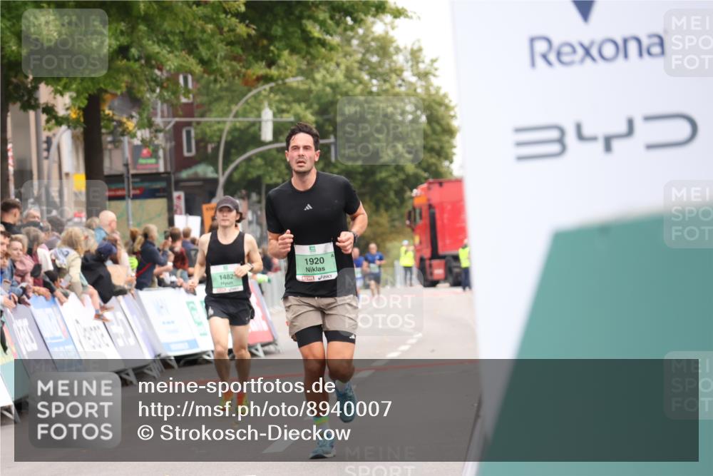 21.09.2025 - PSD Bank Halbmarathon Strokosch-Dieckow http://msf.ph/oto/8940007 21.09.2025 11:29:05 Ziel 1427, 1889, 1907, 1920, 2092 meine-sportfotos.de