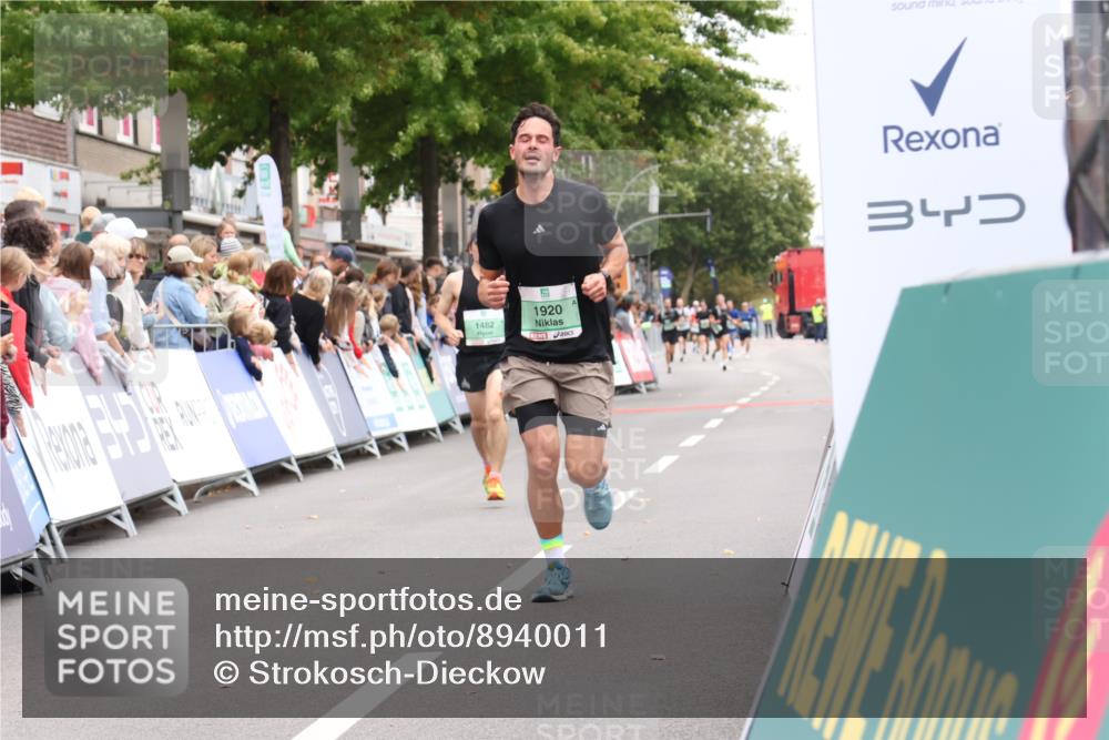 21.09.2025 - PSD Bank Halbmarathon Strokosch-Dieckow http://msf.ph/oto/8940011 21.09.2025 11:29:08 Ziel 1427, 1482, 1889, 1907, 1920 meine-sportfotos.de