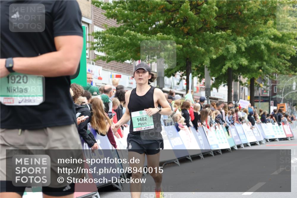 21.09.2025 - PSD Bank Halbmarathon Strokosch-Dieckow http://msf.ph/oto/8940015 21.09.2025 11:29:11 Ziel 1427, 1482, 1920 meine-sportfotos.de