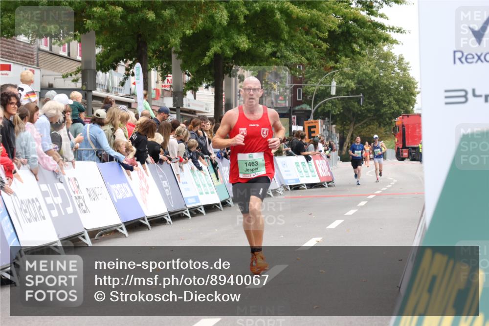 21.09.2025 - PSD Bank Halbmarathon Strokosch-Dieckow http://msf.ph/oto/8940067 21.09.2025 11:30:07 Ziel 1463, 1939 meine-sportfotos.de