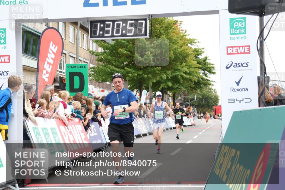 21.09.2025 - PSD Bank Halbmarathon Strokosch-Dieckow http://msf.ph/oto/8940075 21.09.2025 11:30:21 Ziel 1225, 1878, 1969 meine-sportfotos.de