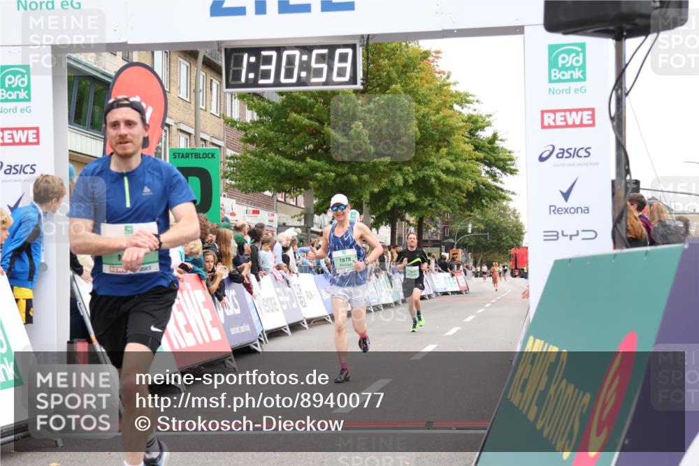 21.09.2025 - PSD Bank Halbmarathon Strokosch-Dieckow http://msf.ph/oto/8940077 21.09.2025 11:30:22 Ziel 1225, 1878, 1969 meine-sportfotos.de