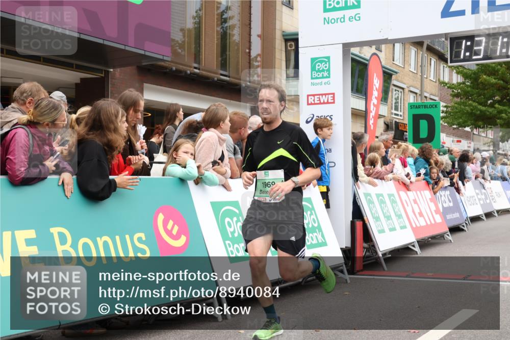 21.09.2025 - PSD Bank Halbmarathon Strokosch-Dieckow http://msf.ph/oto/8940084 21.09.2025 11:30:26 Ziel 1225, 1878, 1969 meine-sportfotos.de
