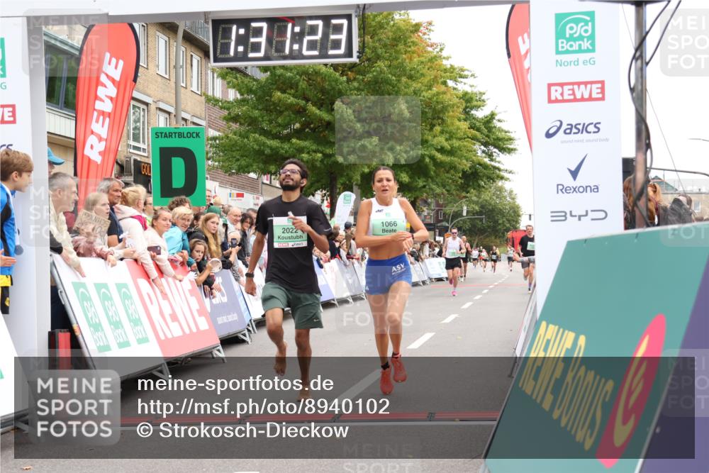 21.09.2025 - PSD Bank Halbmarathon Strokosch-Dieckow http://msf.ph/oto/8940102 21.09.2025 11:30:46 Ziel 1066, 1109, 2022 meine-sportfotos.de
