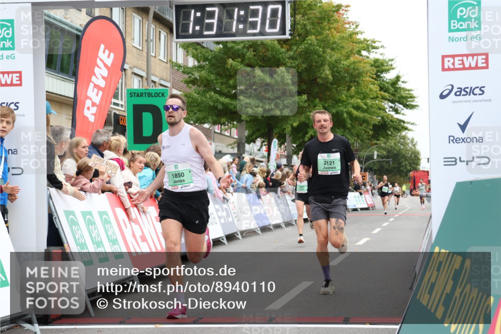 21.09.2025 - PSD Bank Halbmarathon Strokosch-Dieckow http://msf.ph/oto/8940110 21.09.2025 11:30:53 Ziel 1066, 1689, 1850, 2022, 2121 meine-sportfotos.de