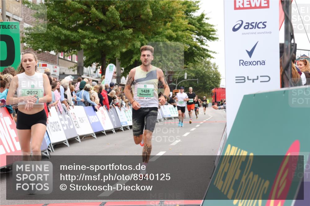 21.09.2025 - PSD Bank Halbmarathon Strokosch-Dieckow http://msf.ph/oto/8940125 21.09.2025 11:31:05 Ziel 1428, 1919, 2012 meine-sportfotos.de