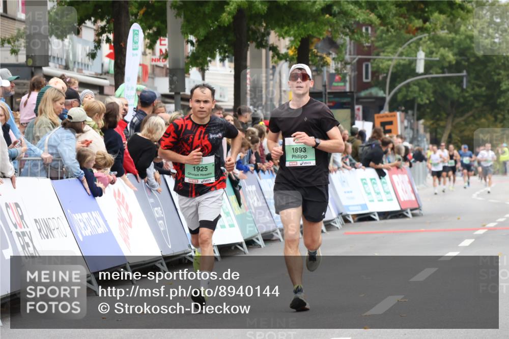 21.09.2025 - PSD Bank Halbmarathon Strokosch-Dieckow http://msf.ph/oto/8940144 21.09.2025 11:31:21 Ziel 1169, 1858, 1893, 1925 meine-sportfotos.de